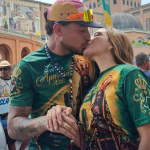 MC Gui pede namorada em casamento durante romaria de 170 km até Aparecida