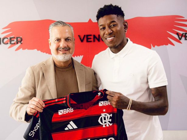 Vitão se emociona em apresentação no Flamengo: “Segui meu coração”