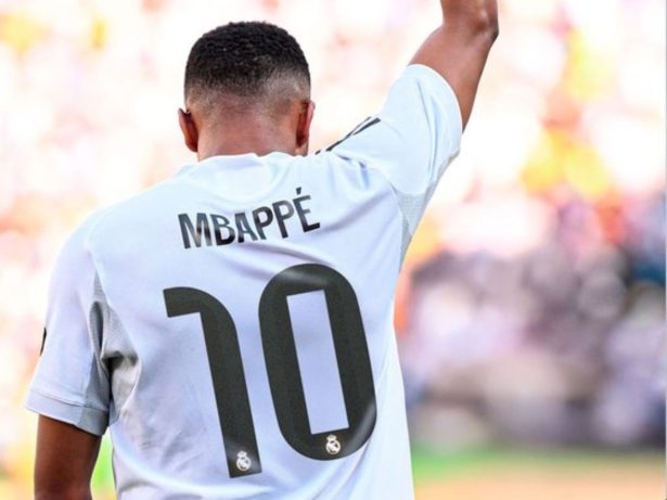 Real Madrid anuncia que Kylian Mbappé usará camisa 10 nesta temporada