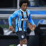 Willian sofre lesão grave e preocupa o Grêmio na reta final do Brasileirão