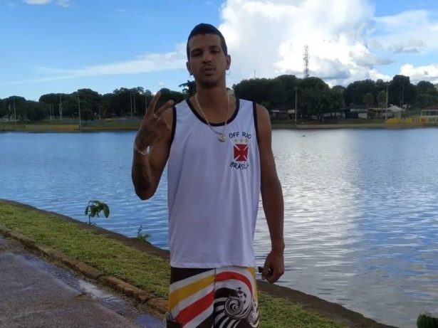 Adolescente que confessou esfaquear torcedor do Vasco é liberado após depoimento