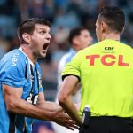 CBF desmente Grêmio e nega afastamento de árbitro após polêmica na Copa do Brasil