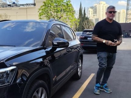 Alexandre Frota é visto nas dependências da Record e alimenta rumores de ida para “A Fazenda”