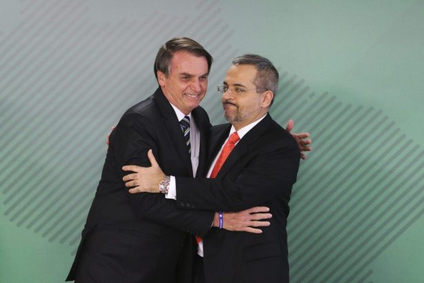 Weintraub reage após Bolsonaro chamar apoiadores de “malucos”: “Fui muito otário”
