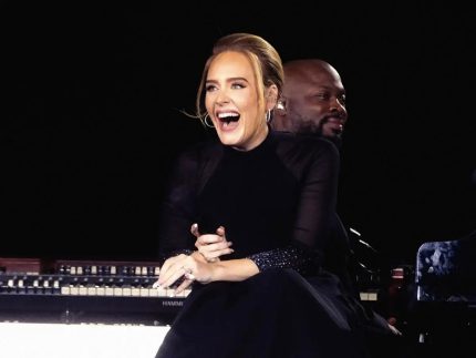 Adele recusou proposta milionária para desistir de pausa na carreira; saiba o motivo