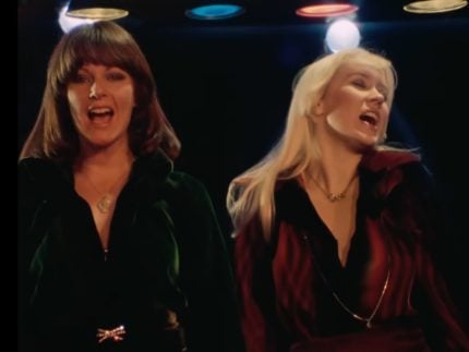 “Dancing Queen”, do ABBA, chega a 1 bilhão de visualizações no YouTube