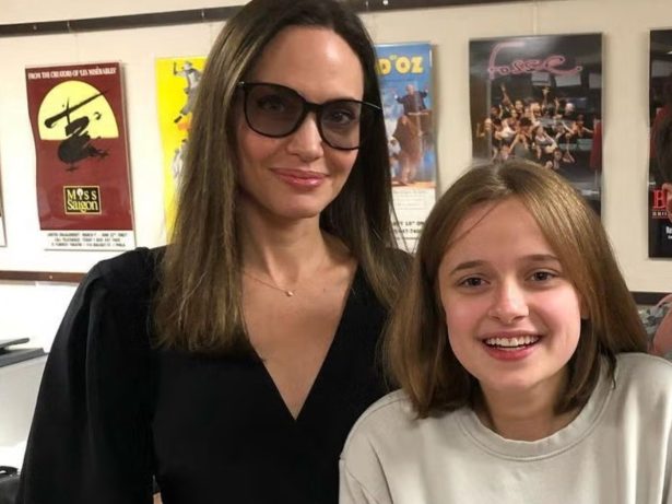 Filha de Angelina Jolie e Brad Pitt vai à Justiça para retirar sobrenome do pai