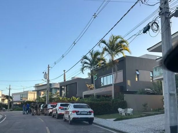 Antes de busca e apreensão, Hytalo Santos teria deixado sua mansão levando equipamentos