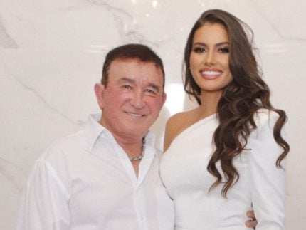 Amado Batista rebate críticas por casamento com mulher mais jovem: “Precisam respeitar”