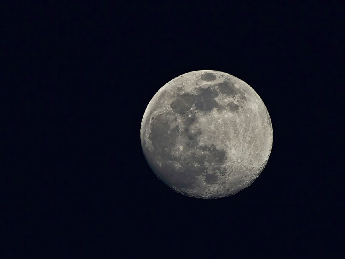 Lua - Foto: Reprodução/Freepik
