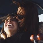 Lauana Prado compartilha álbum de fotos com a noiva: “Amor faz morada”
