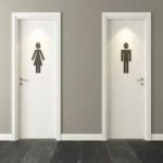 Campo Grande (MS) aprova lei que proíbe mulheres trans de usarem banheiro feminino