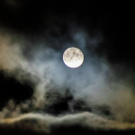 Cuidado com a Lua Cheia desta noite (9/8)! Ela vai mexer com você!