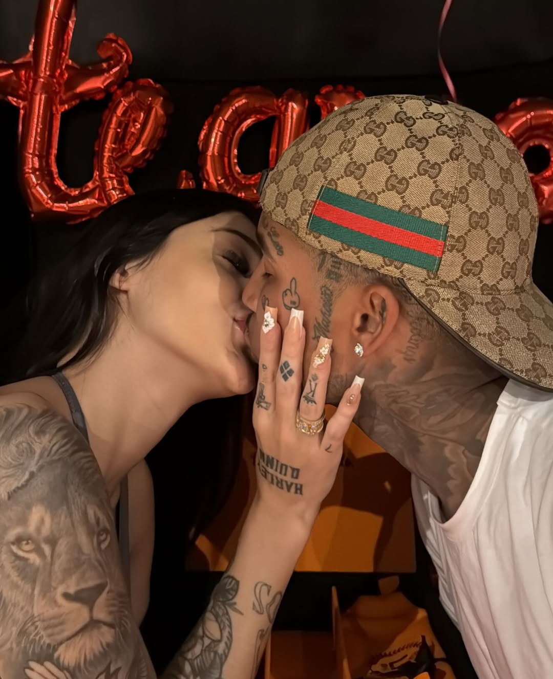 Bia Miranda e Gato Preto oficializam namoro