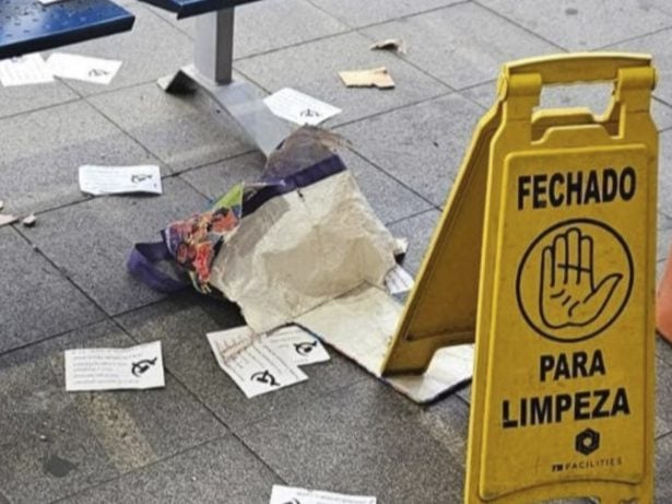 Explosão no Terminal Pinheiros espalhou bilhetes políticos pelo local