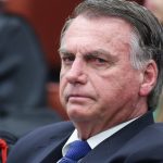 Jair Bolsonaro enfrenta grave crise de saúde, incluindo vômitos; médico corre para sua casa