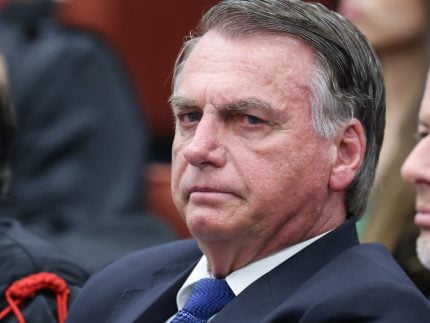 Bolsonaro é diagnosticado com câncer de pele, aponta boletim médico