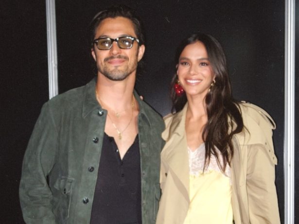 Bruna Marquezine faz pedido especial a Romulo Estrela: “Tira a camisa, por favor”