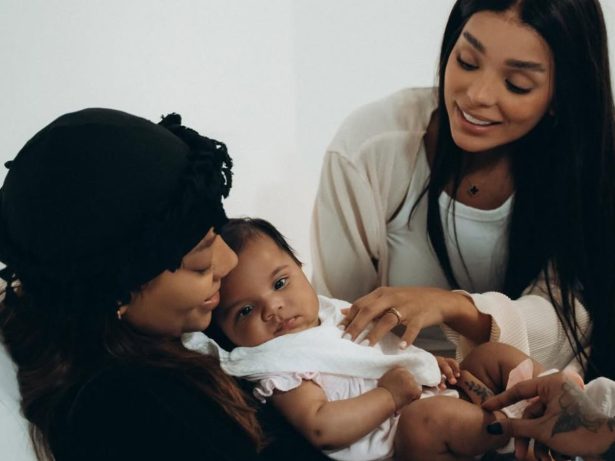 Ludmilla posta fotos inéditas com Zuri e Brunna Gonçalves: “Coração fora do peito”