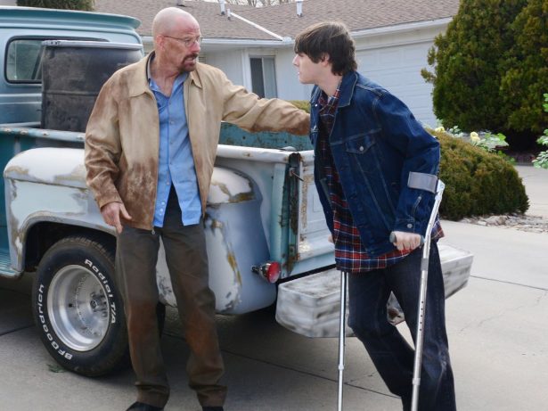Bryan Cranston, ator de Walter White, faz apelo após morte trágica de ator de “Breaking Bad”