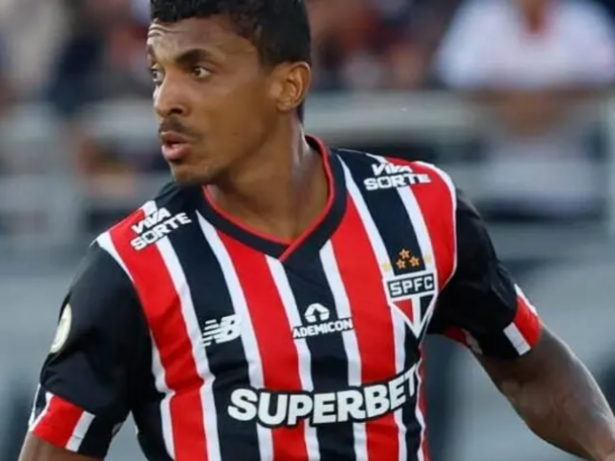 Luiz Gustavo cobra postura do São Paulo após goleada: “Está na hora de colocar as caras”