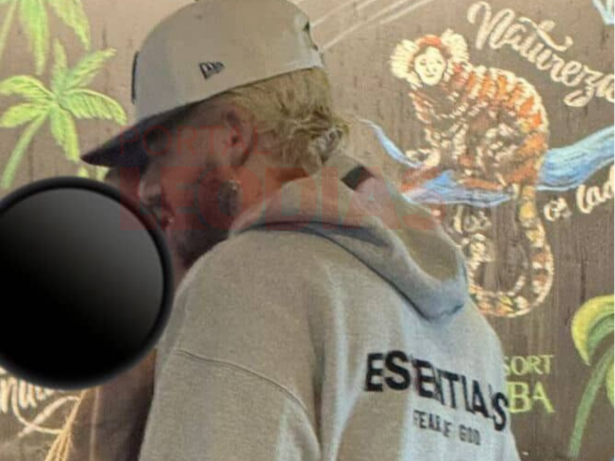 Zé Felipe é visto embarcando para Orlando, no aeroporto de Viracopos