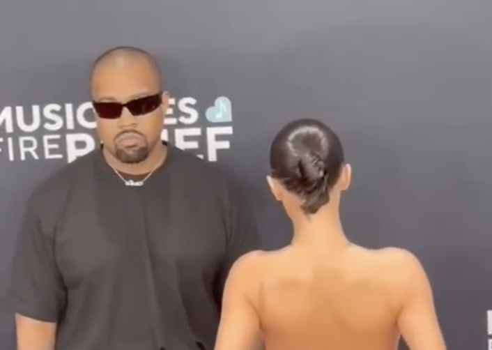 Quem é Bianca Censori, mulher de Kanye West que apareceu pelada no ...