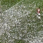 Internacional é denunciado pela CONMEBOL após confusão com papel picado