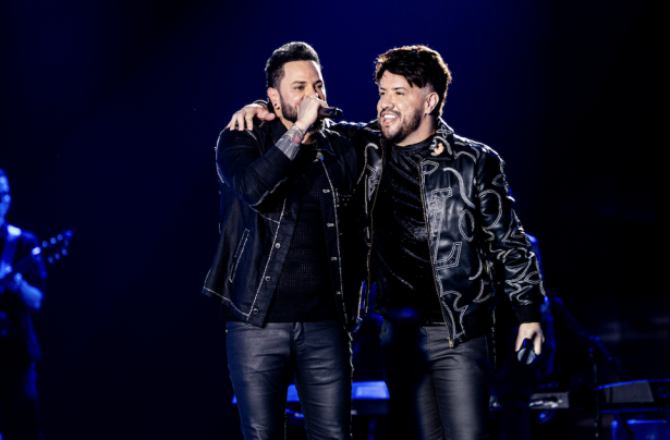 Sucesso de 2025, hit “Tubarões” leva Diego & Victor Hugo ao Melhores do Ano