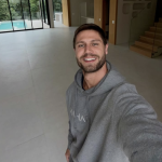 Casa pronta! Jonas Sulzbach conclui mansão iniciada durante noivado com Mari Gonzalez
