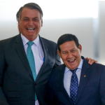 Expectativa de Bolsonaro e Braga Netto era encontrar fraudes nas urnas, revela Cid