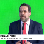 Boulos toma posse e pede minuto de silêncio por vítimas de operação no RJ