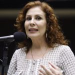 Carla Zambelli descarta candidatura na Itália após deixar o Brasil