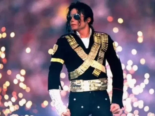 Novas denúncias de abuso sexual contra Michael Jackson vêm à tona; defesa se manifesta