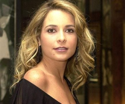 Claudia Abre 1