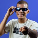 Deficiente visual do interior da Bahia faz música em homenagem a Vini Jr. e viraliza