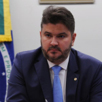 Corregedoria da Câmara notifica deputados por participação em motim