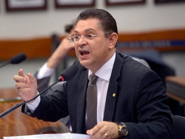 PL se une para defender Zambelli de cassação na Câmara