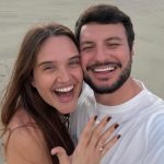 Juliana Paiva anuncia noivado com Danilo Partezani: “Você é a minha certeza”