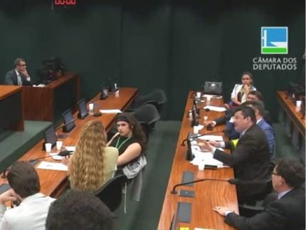 Sessão da Câmara tem embate polêmico entre Gilvan da Federal e Erika Hilton