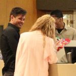 Após término com Wanessa, Dado Dolabella é flagrado no cinema ao lado de loira