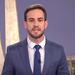 Daniel Adjuto se revolta no ar e defende gari agredido “Também sou gay e daí?”