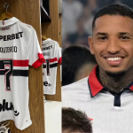 São Paulo homenageia Izquierdo com camisas em jogo contra o Atlético-MG