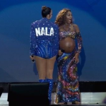 Ivete Sangalo surpreende Iza com jaqueta em homenagem à Nala no Rock in Rio