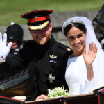 Em meio a rumores de crise, Príncipe Harry exibe foto de casamento com Meghan