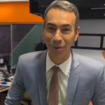 César Tralli compartilha momento descontraído na redação do Globo Esporte