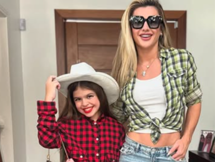 Mirella Santos fala sobre estilo de vida e sucesso da filha: “Ela postou e viralizou”