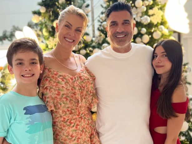 Ana Hickmann e Edu Guedes celebram 1° Natal como noivos e em família