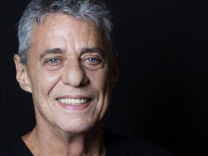 Chico Buarque deve ter alta nas próximas 48h, diz equipe após cirurgia no crânio