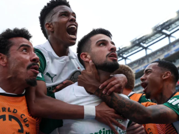 Mundial: Palmeiras controla o jogo, vence o Al Ahly e assume liderança do Grupo A